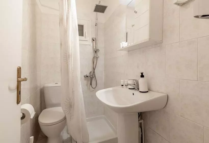 هتل Zante Riva Studios