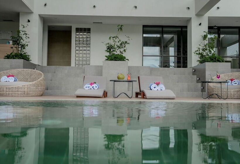 Luwansa Hotel & Convention Center Manado