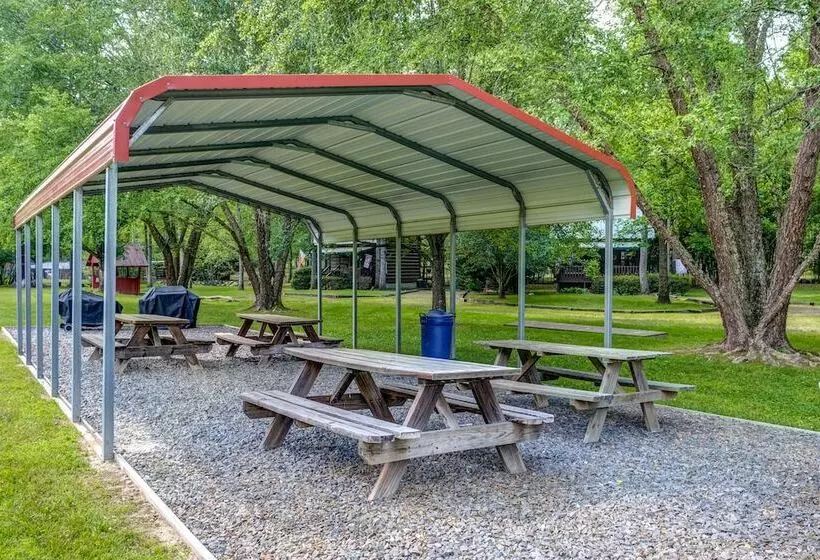 Majatalo Cobb Creek Cabins