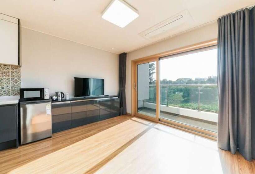 Seogwipo Soesokkak Cheonil Pension