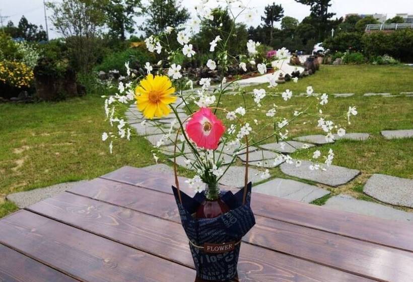 Seogwipo Soesokkak Cheonil Pension