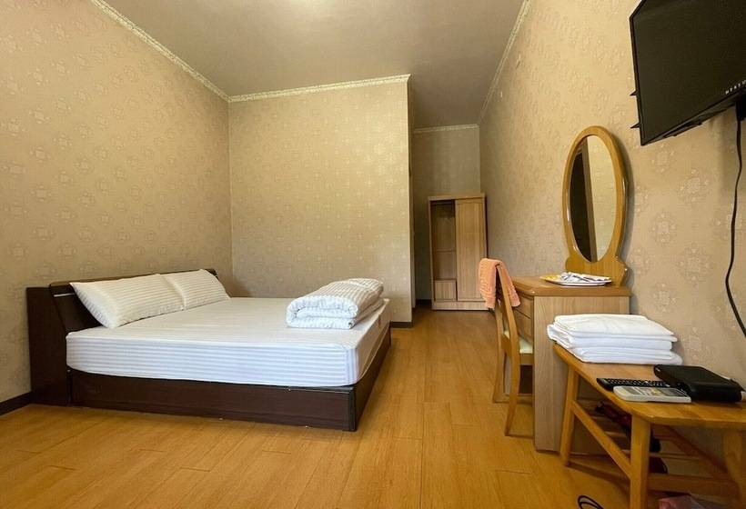 تختخواب و صبحانه Nanyang62