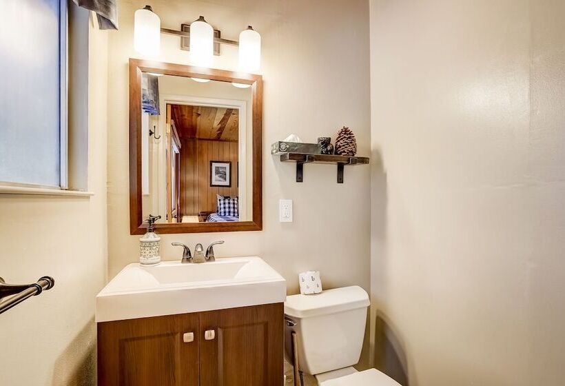 Come Snuggle Up At Cozy Bear Cabin!