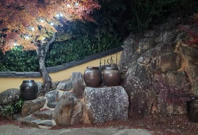 Hadong Mulkkot Gardens Pension