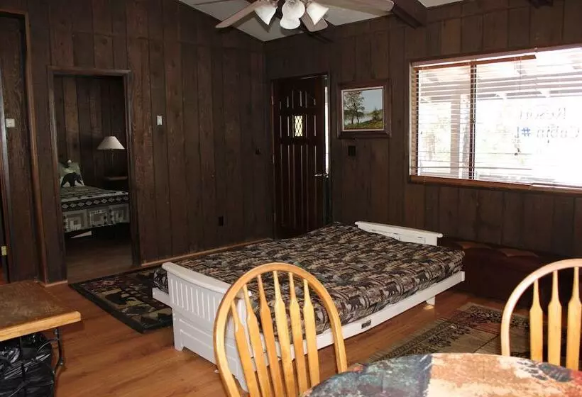 Hotelli Edelweiss Resort And Restaurant