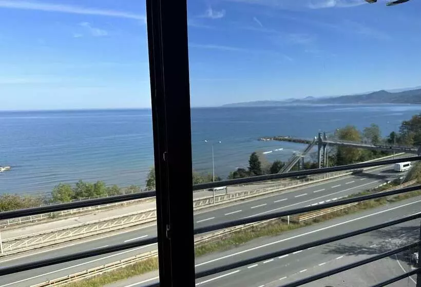 Hotelli şehrar Suit