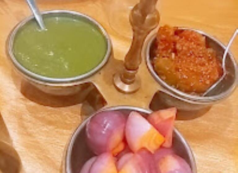 Hotel Goroomgo Galaxy Mathura