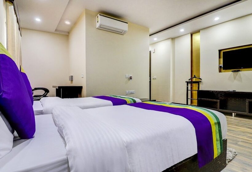 בית מלון כפרי Grand Manor