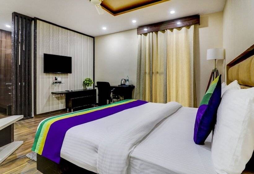 בית מלון כפרי Grand Manor