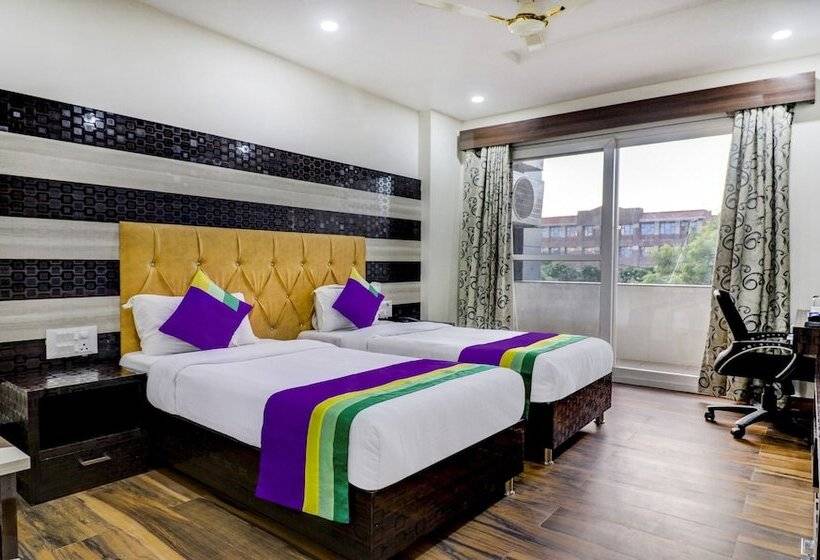 בית מלון כפרי Grand Manor