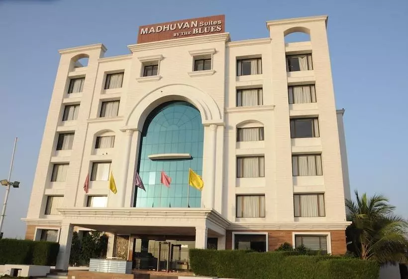 Hotelli Madhuvan Suites By Blues