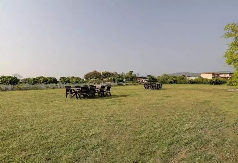 ホテル Treebo Kaira Resort With Pool View, 5 Km From Jim Corbett Jungle Safari