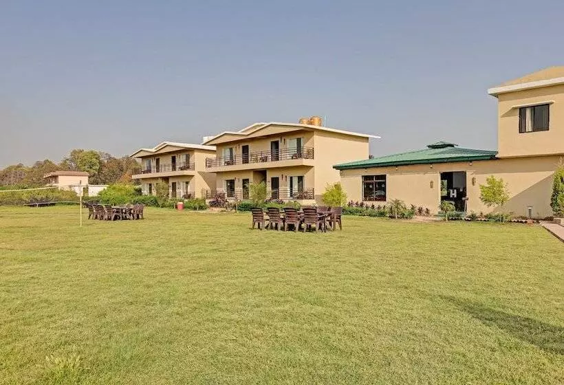 ホテル Treebo Kaira Resort With Pool View, 5 Km From Jim Corbett Jungle Safari