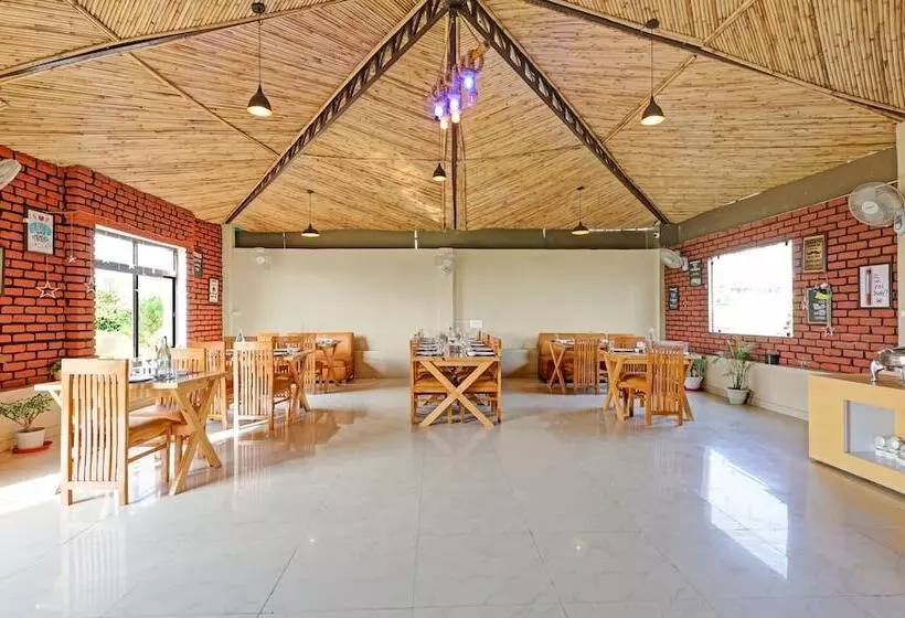 ホテル Treebo Kaira Resort With Pool View, 5 Km From Jim Corbett Jungle Safari