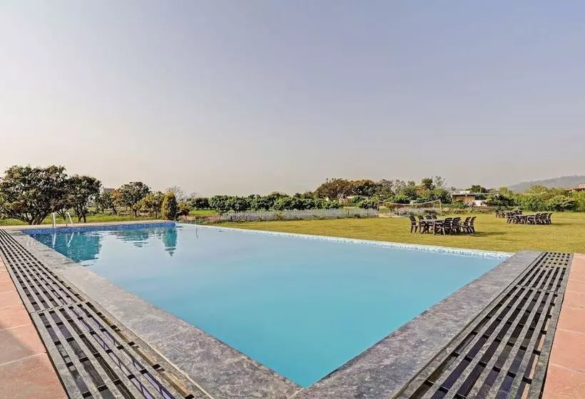 ホテル Treebo Kaira Resort With Pool View, 5 Km From Jim Corbett Jungle Safari