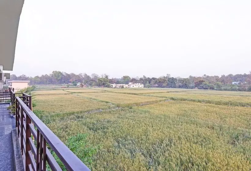 ホテル Treebo Kaira Resort With Pool View, 5 Km From Jim Corbett Jungle Safari