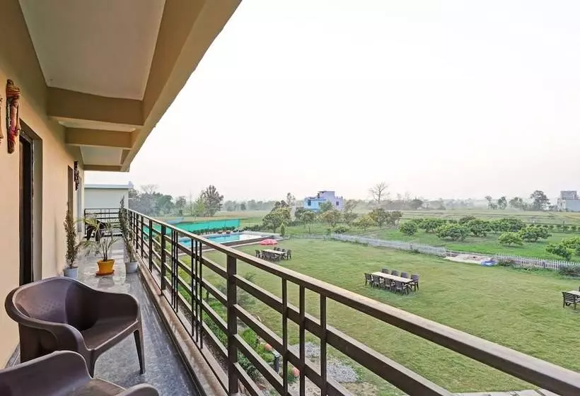 ホテル Treebo Kaira Resort With Pool View, 5 Km From Jim Corbett Jungle Safari