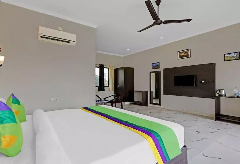 ホテル Treebo Kaira Resort With Pool View, 5 Km From Jim Corbett Jungle Safari