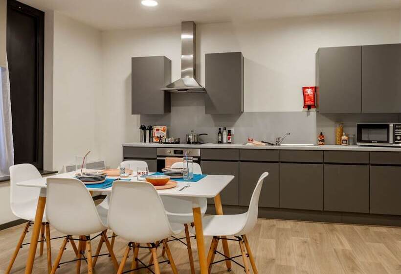 Modern Rooms In Leicester Sk Hostel