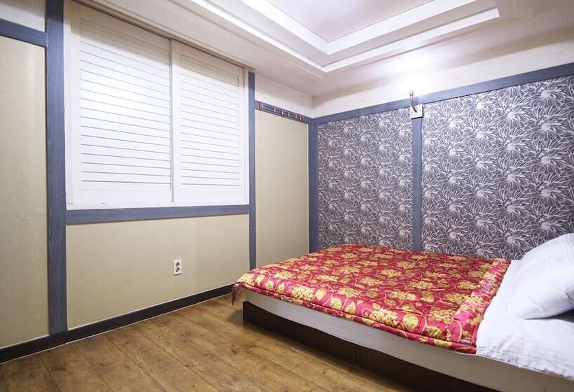 فندق على الطريق Ulleung Hwangje