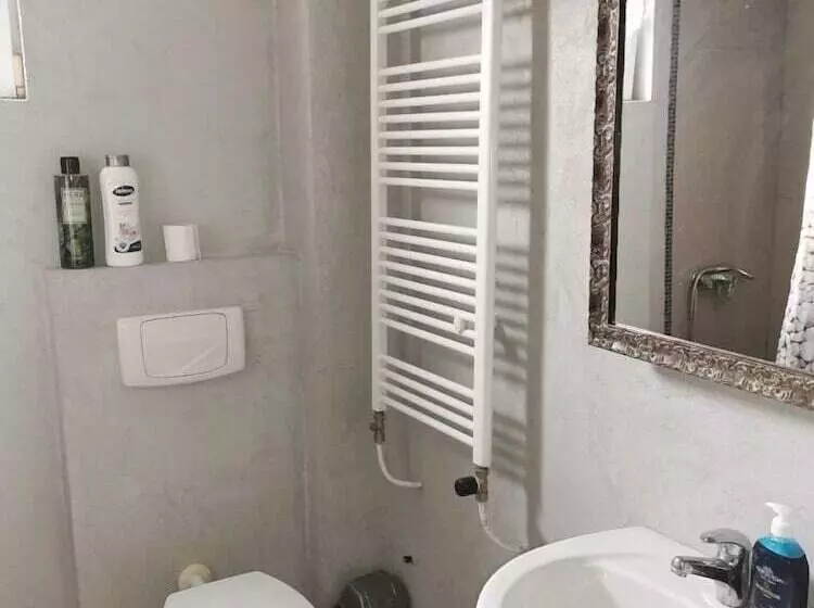 پانسیون Airport Apartments