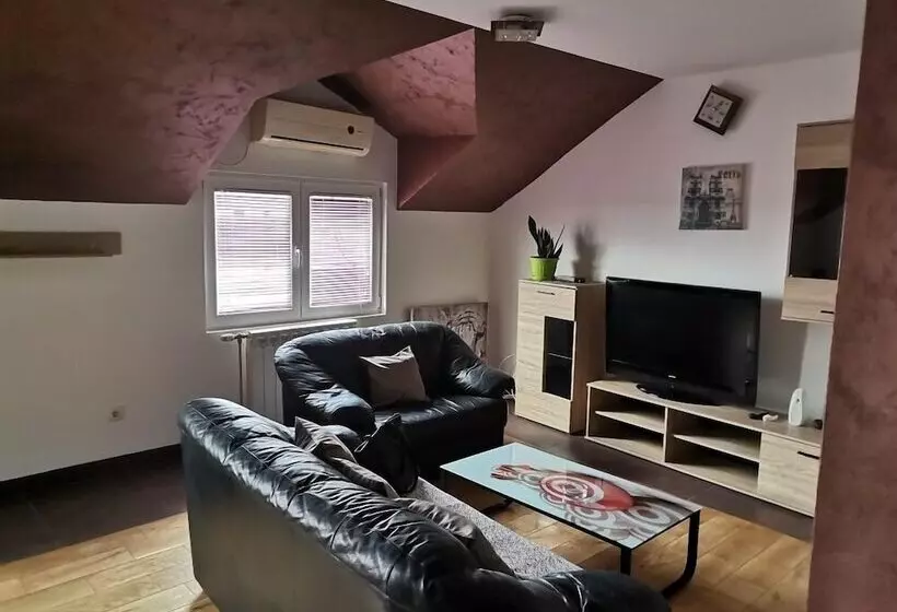 پانسیون Airport Apartments