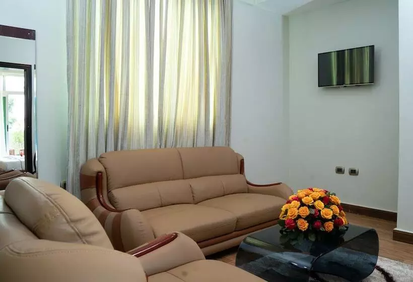 پانسیون Fenast Guesthouse