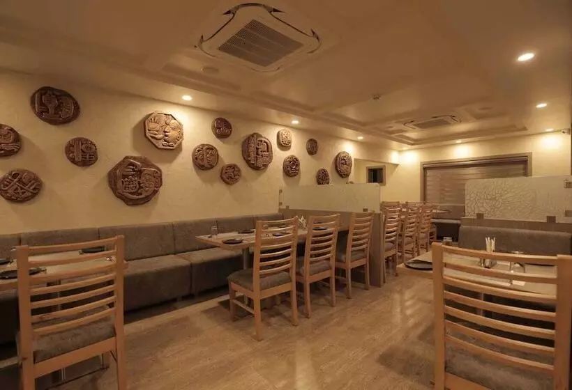 Pride Biznotel Gir Sasan