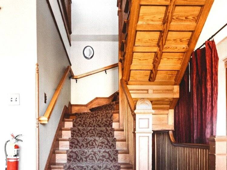 ベッドアンドブレックファースト Tarabino Inn