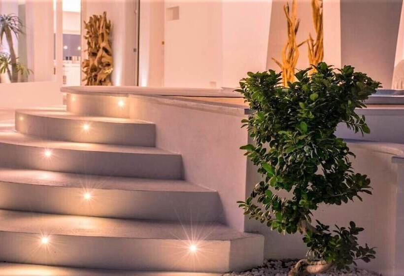 تختخواب و صبحانه Valentino Luxury Room