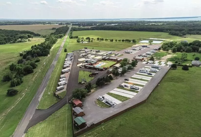 Hotelli Do Drop Inn Rv Resort And Cabins