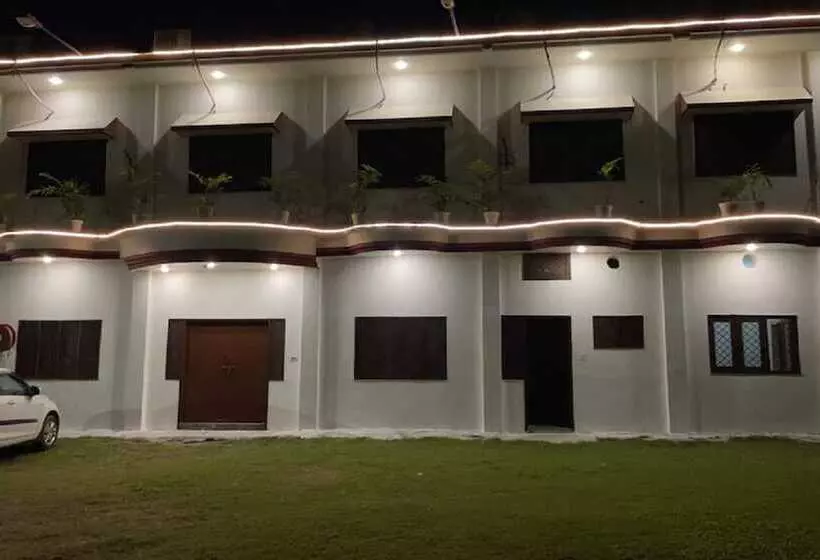 ホテル Goroomgo Ashoka Dehradun