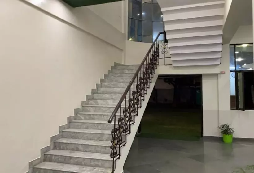 ホテル Goroomgo Ashoka Dehradun