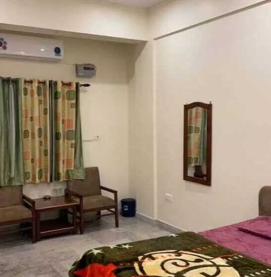 ホテル Goroomgo Ashoka Dehradun