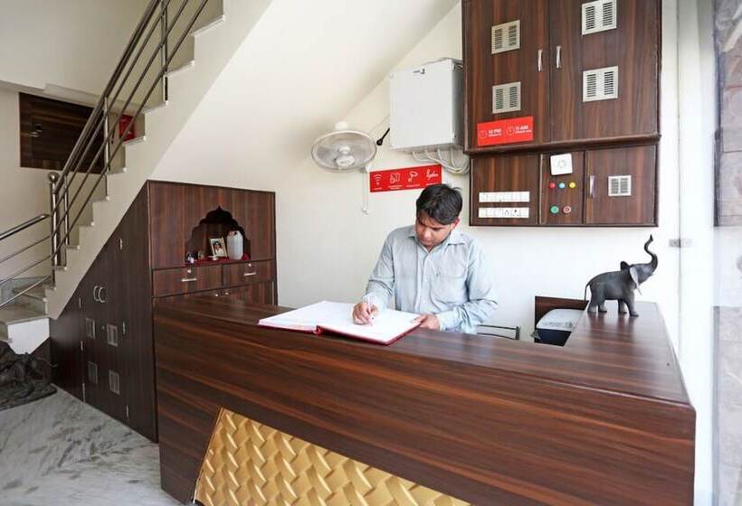 Hotell Goroomgo Pushpa Palace Mathura