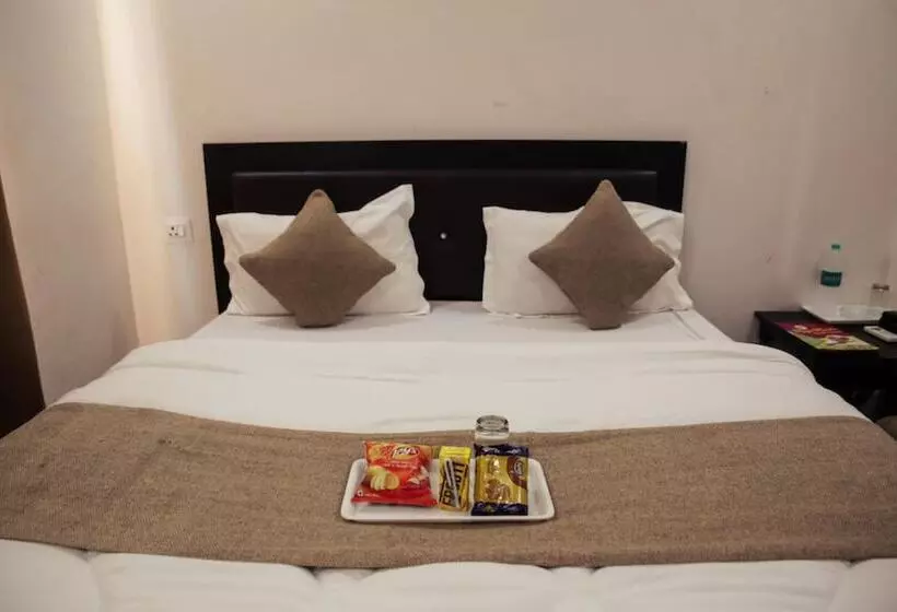 ホテル Goroomgo Satya Dehradun
