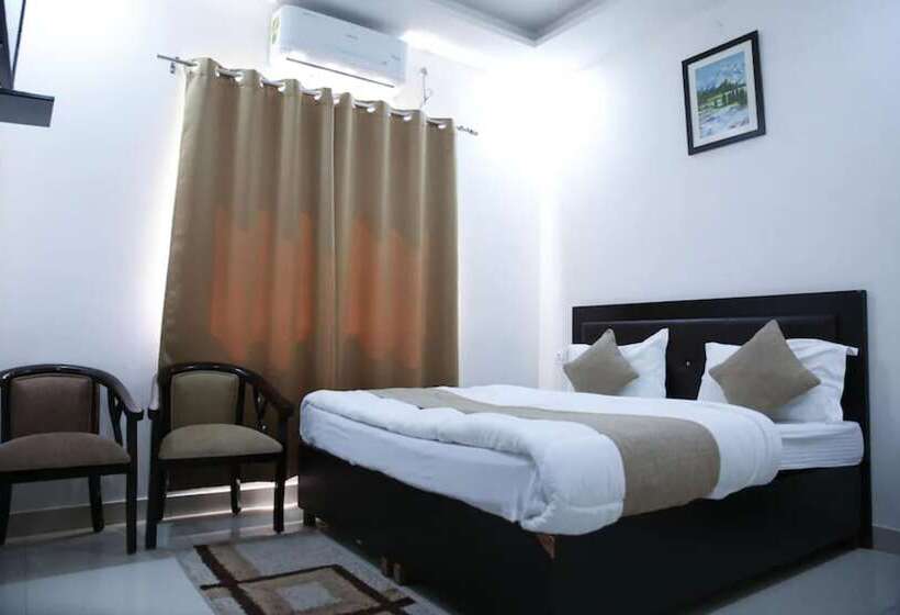 Hotel Goroomgo Satya Dehradun