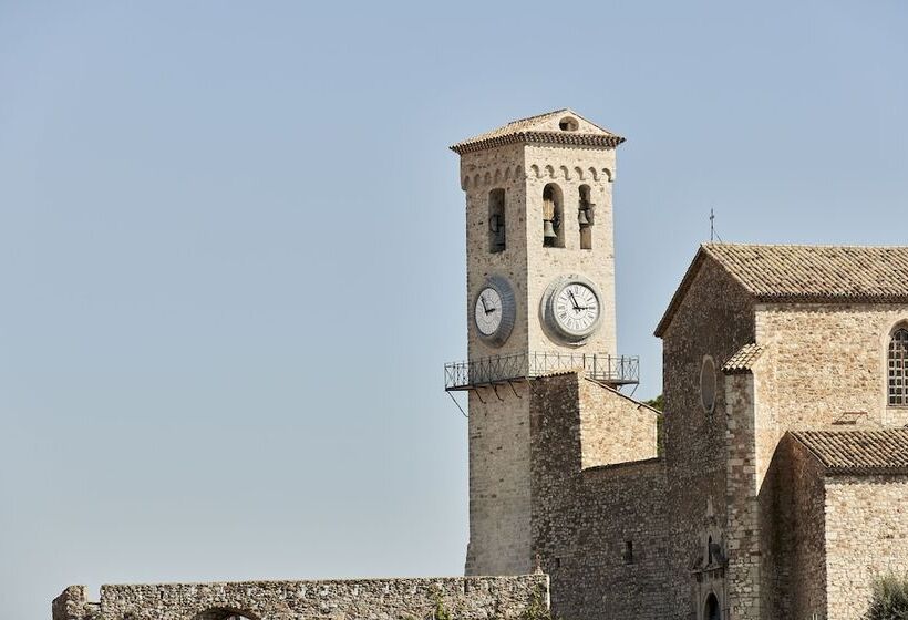 فندق Le Suquet Cannes
