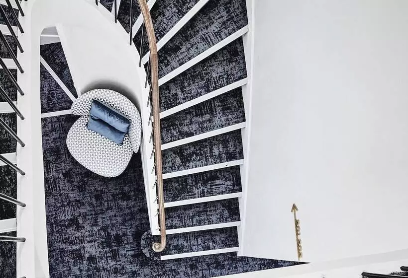 هتل Le Suquet Cannes