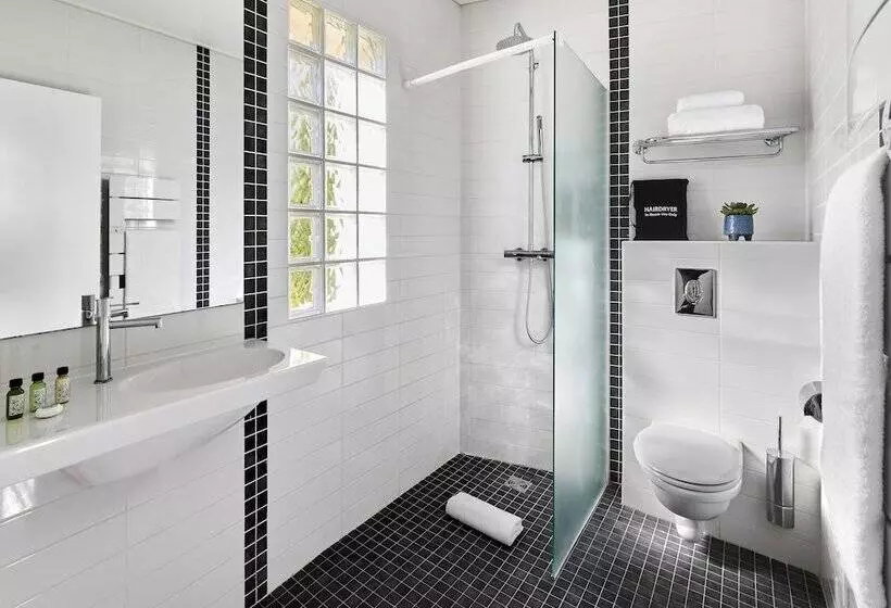 هتل Le Suquet Cannes