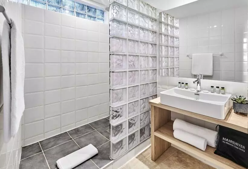 هتل Le Suquet Cannes