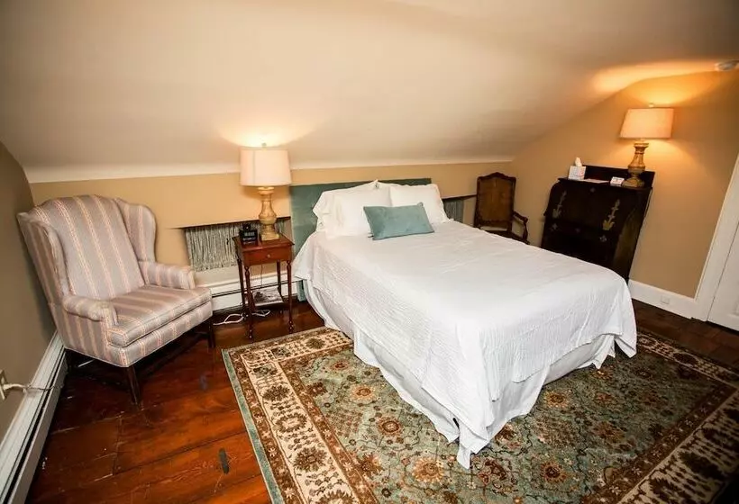 Hotelli Plumsteadville Inn