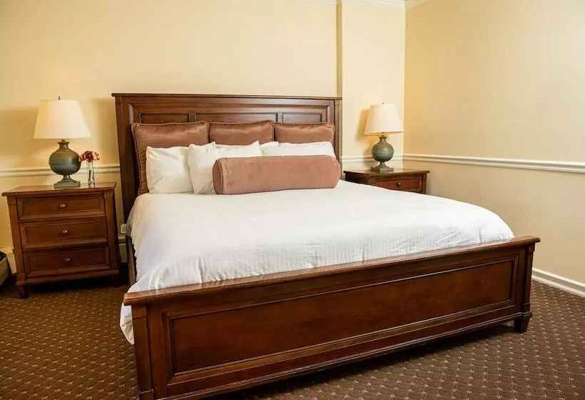 Hotelli Plumsteadville Inn