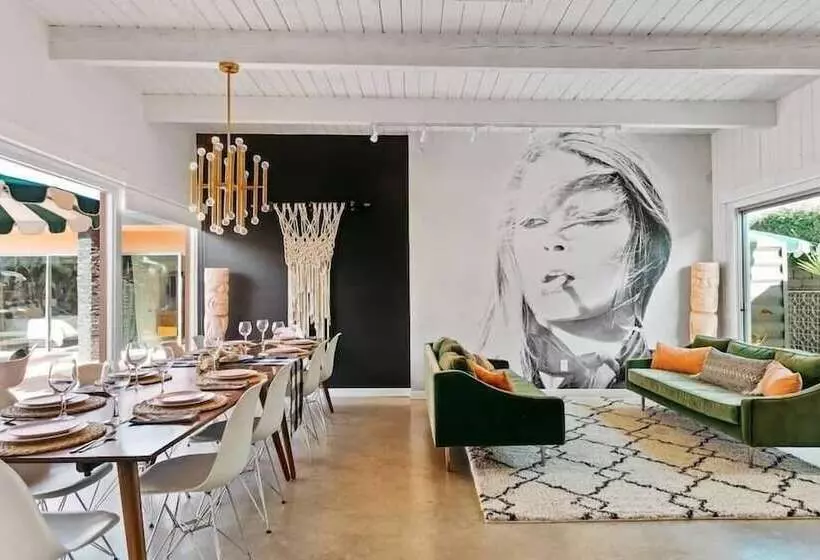 The Marley Hotel By Avantstay 20 Occ Full Hotel Buyout In Palm Springs W/ Pool & Hot Tub!