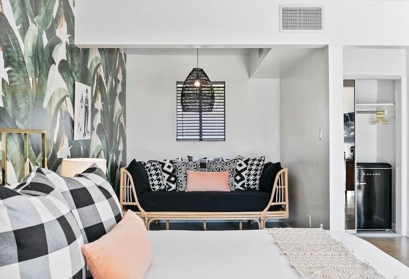 The Marley Hotel By Avantstay 20 Occ Full Hotel Buyout In Palm Springs W/ Pool & Hot Tub!