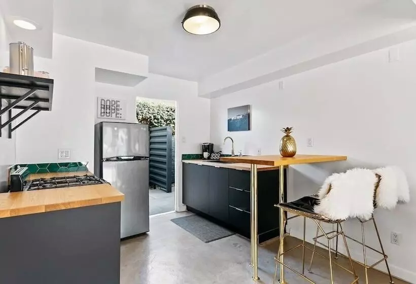 The Marley Hotel By Avantstay 20 Occ Full Hotel Buyout In Palm Springs W/ Pool & Hot Tub!