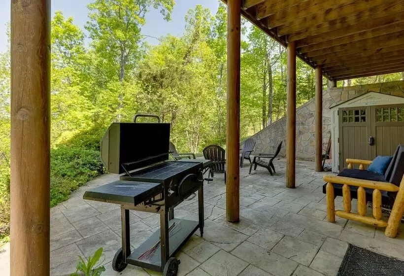 Moonside Retreat