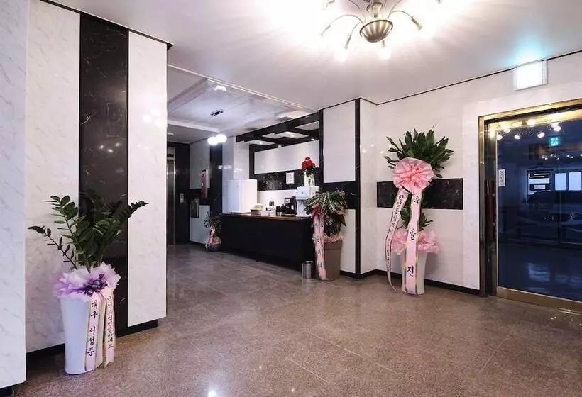 مُتل Andong Castle