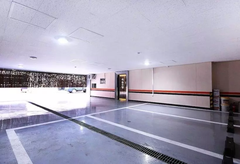 مُتل Andong Castle