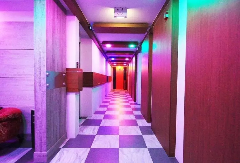 Motelli Andong Hotel Nine